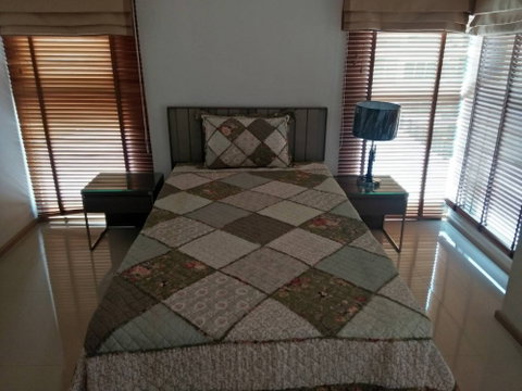 P-135867 Move-in Ready! 2 Bed City View @ The Clover, 15 Mins to CBD! 40,000 THB Line Id: @easythaihome 085-592-2897