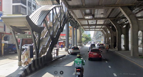 ขายด่วน ที่ดินติดถนนรัชดาภิเษก ใกล้เมเจอร์รัชโยธินเพียง 500 เมตร ราคาถูกที่สุดแปลงสุดท้าย ติดต่อ 063-363-4664