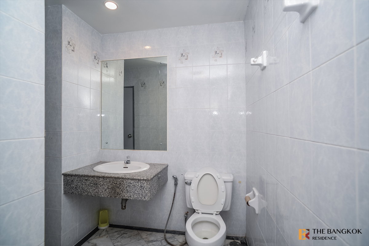 รูป 🔥 ดีลแรง! ห้องกว้าง รีโนเวทใหม่ – Pathumwan Resort ใกล้ BTS พญาไท - รูปที่ 7/8
