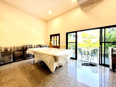 เช่าทาวน์โฮม วัน แบงค็อก   : Lotus Point | Charming 4 Bed Townhouse For Rent in Ekkamai - BR49074TH