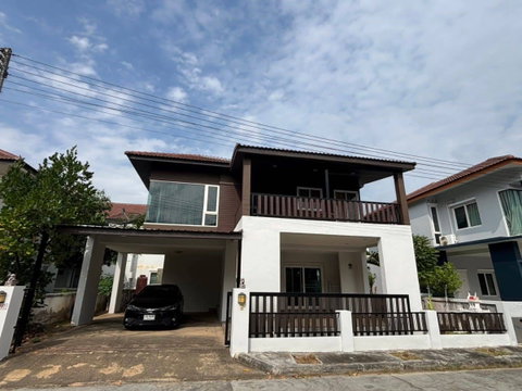 ให้เช่าบ้านเดี่ยว 2 ชั้น 3 ห้องนอน 3 ห้องน้ำ หมู่บ้านศิริพร สันทราย-เชียงใหม่ พร้อมอยู่ (R924) T.0946511456