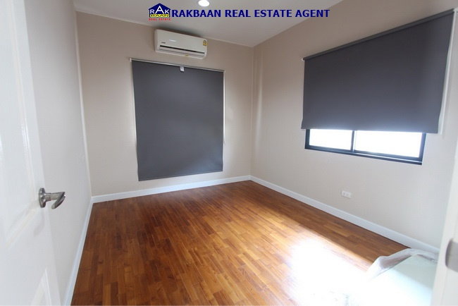 รูป  ขายบ้านเสนาพาร์ควิลล์ รามอินทรา-วงแหวน 46.1 ตร.ว. 3 นอน 3 ห้องน้ำ ตกแต่งบิลท์อิน สวย กู้ได้เต็ม - รูปที่ 20/33