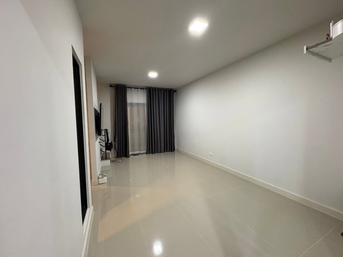 รูป 🏡✨ ขายทาวน์โฮม 2 ชั้น ย่านบางใหญ่ บ้านสวย พร้อมอยู่ ใกล้ Central Westgate และรถไฟฟ้าสายสีม่วง ✨ - รูปที่ 10/15