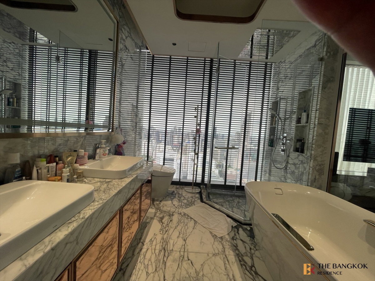 รูป 💎Ultra Luxury Penthouse with Soaring Ceiling - The Esse at Singha Complex - รูปที่ 19/22
