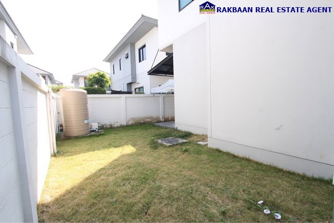รูป  ขายบ้านเสนาพาร์ควิลล์ รามอินทรา-วงแหวน 46.1 ตร.ว. 3 นอน 3 ห้องน้ำ ตกแต่งบิลท์อิน สวย กู้ได้เต็ม - รูปที่ 7/33