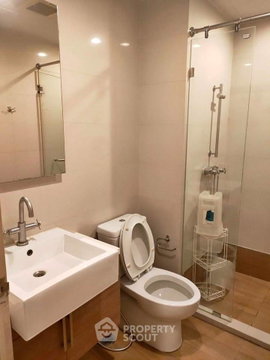 2-BR Condo At Hive Taksin, 100m To BTS Wongwian Yai (ID 2517623)