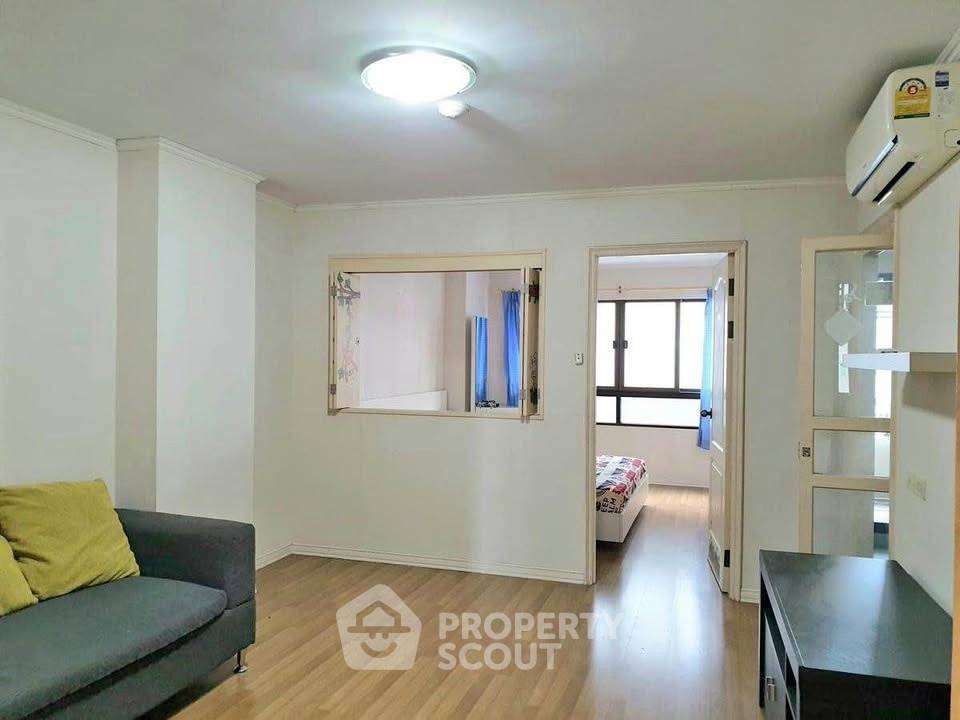 picture 1-BR 41 Sqm Condo For Sale At Lumpini Place Narathiwas, Chong Nonsi (ID 2382807) - 1/6