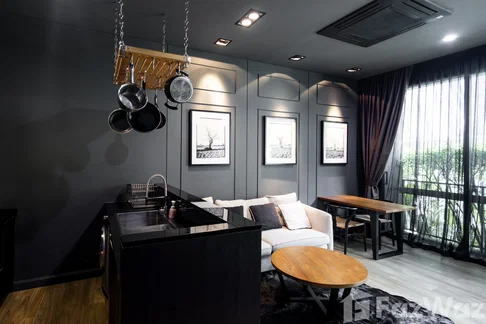 Comfortable and spacious 1-bedroom apartment (57 sqm) 6102888