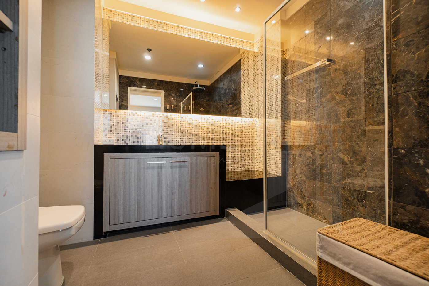 รูป Baan Chao Praya Condominium 3 bedrooms, for sale - รูปที่ 21/43