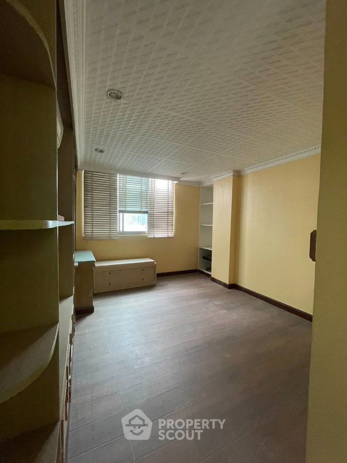 รูป คอนโด 6 ห้องนอน Royal Castle Pattanakarn | 354 ตร.ม., ชั้น 15 (ID 1279007) - รูปที่ 5/5