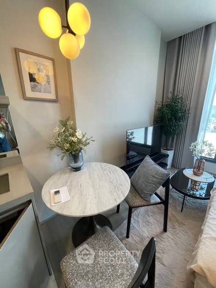 รูป ใกล้ MRT พหลโยธิน เพียง 60 ม. | 1 ห้องนอน The Crest Park Residences (ID 2721639) - รูปที่ 2/8