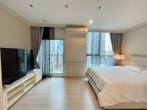 ✅Best Value Condo in the Project Corner Unit 2 Bedrooms Near MRT✅ Noble Revolve Ratchada 1