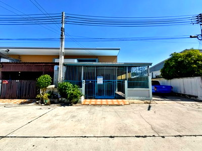 Townhouses for sale Si Racha Chonburi : The Next Townhome Bueng 2 Chonburi