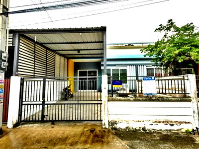 Townhouses for sale Si Racha Chonburi : Ban Burapha Borwin Chonburi Ban Bung