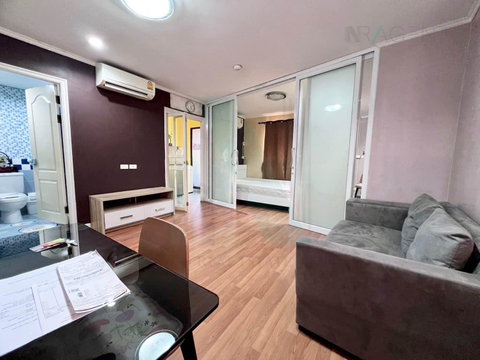 ให้เช่าคอนโด ลุมพินี เพลส นราธิวาส 24 อาคาร B ชั้น 9 1 ห้องนอน ขนาด 33 ตรม ใกล้ โรงเรียนนานาชาติสาทรใหม่