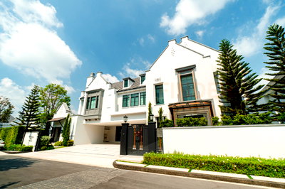 ขายบ้านเดี่ยว : Nantawan Pool Villa Rama 9 - New Krungthep Kreetha 4 bedrooms, for sale