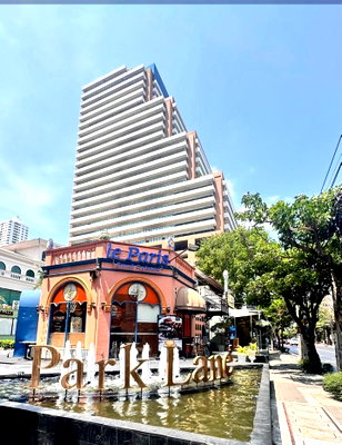 Office for rent : urgent for rent office at Sorachai building ekkamai