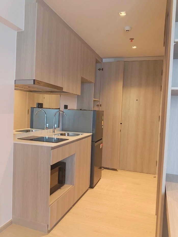 picture Reference Sathorn - Wongwianyai  - 2/7