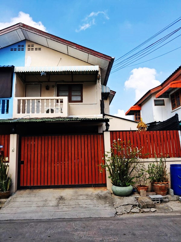 รูป บ้านแฝด 2 ชั้น 39.5 ตรว. หมู่บ้านคู่ขวัญหรรษา ซอย เพชรเกษม 81 - รูปที่ 1/11