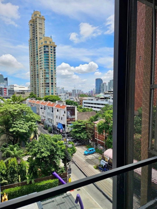 picture Walden                       Asoke  - 10/12