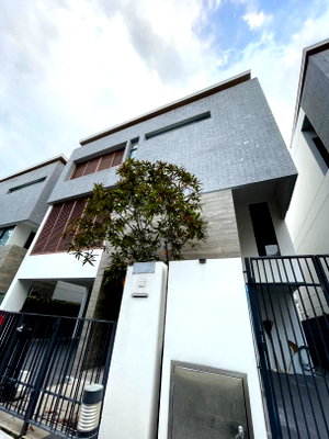 บ้านเดี่ยวให้เช่า : 📣📣 ให้เช่า Parc Priva พระราม 9 บ้านเดี่ยว Super Luxury 3 ชั้น 4 ห้องนอน ใกล้ MRT ศูนย์วัฒนธรรม (พิมพ์ 0974164645 Line: JKJK4645 แทนการคลิกปุ่ม) 