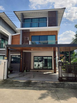 ขายบ้านแฝด 3 ชั้นสไตล์โมเดิร์นสุดหรู - SUPALAI ESSENCE ลาดพร้าว 107