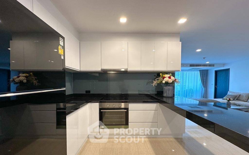 รูป คอนโด 3 ห้องนอน 180 ตร.ม. ขาย ที่ Elegance @ Cosy Beach Pattaya (ID 1556860) - รูปที่ 5/9