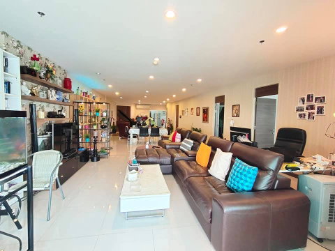 LTH3525 – Supalai Prima Riva FOR RENT 3 beds 5 baths size 256 Sq.M. BTS Chong Nonsi station ONLY  80k/Month