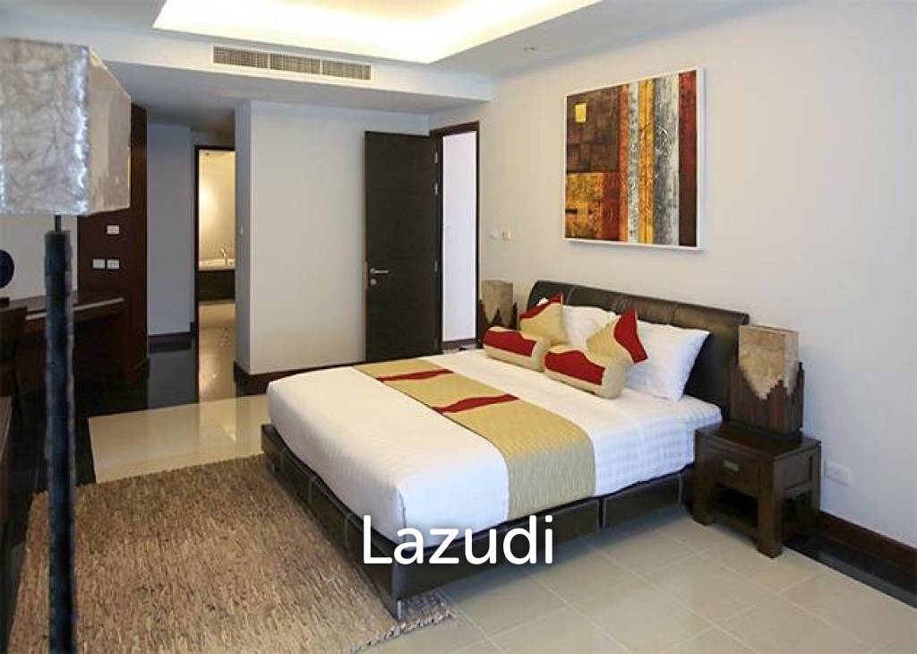 picture Large Beach Front Pattaya Condo for Sale - 14/15