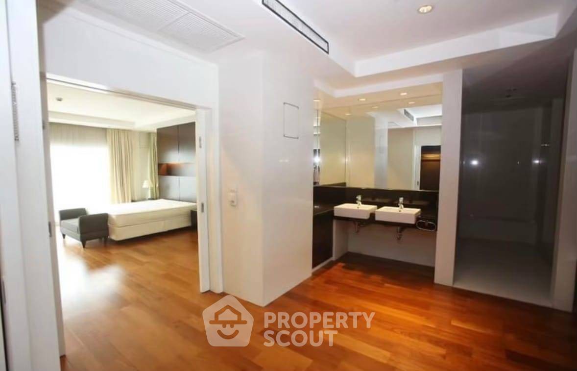 รูป ดูเพล็กซ์ 4 ห้องนอน ที่ Royal Residence Park ใกล้ BTS เพลินจิต 90 ม. (ID 1791398) - รูปที่ 3/11