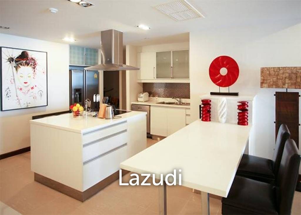 picture Large Beach Front Pattaya Condo for Sale - 3/15