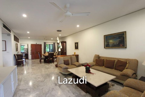 4 Beds 3 Baths 323 SQ.M. Baan Somprasong Condominium