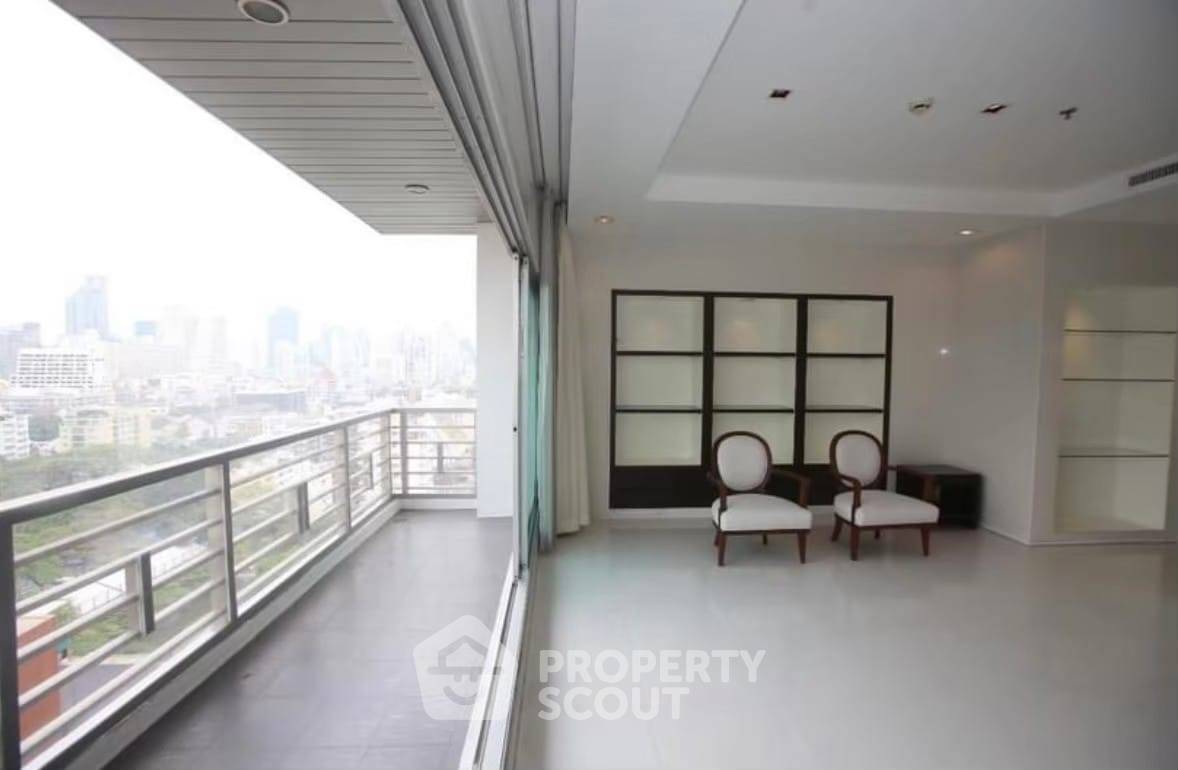 รูป ดูเพล็กซ์ 4 ห้องนอน ที่ Royal Residence Park ใกล้ BTS เพลินจิต 90 ม. (ID 1791398) - รูปที่ 10/11