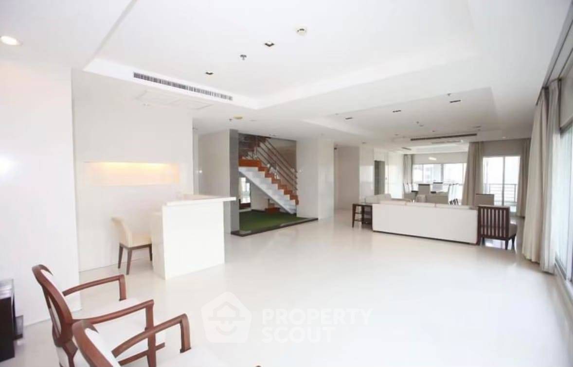 รูป ดูเพล็กซ์ 4 ห้องนอน ที่ Royal Residence Park ใกล้ BTS เพลินจิต 90 ม. (ID 1791398) - รูปที่ 4/11