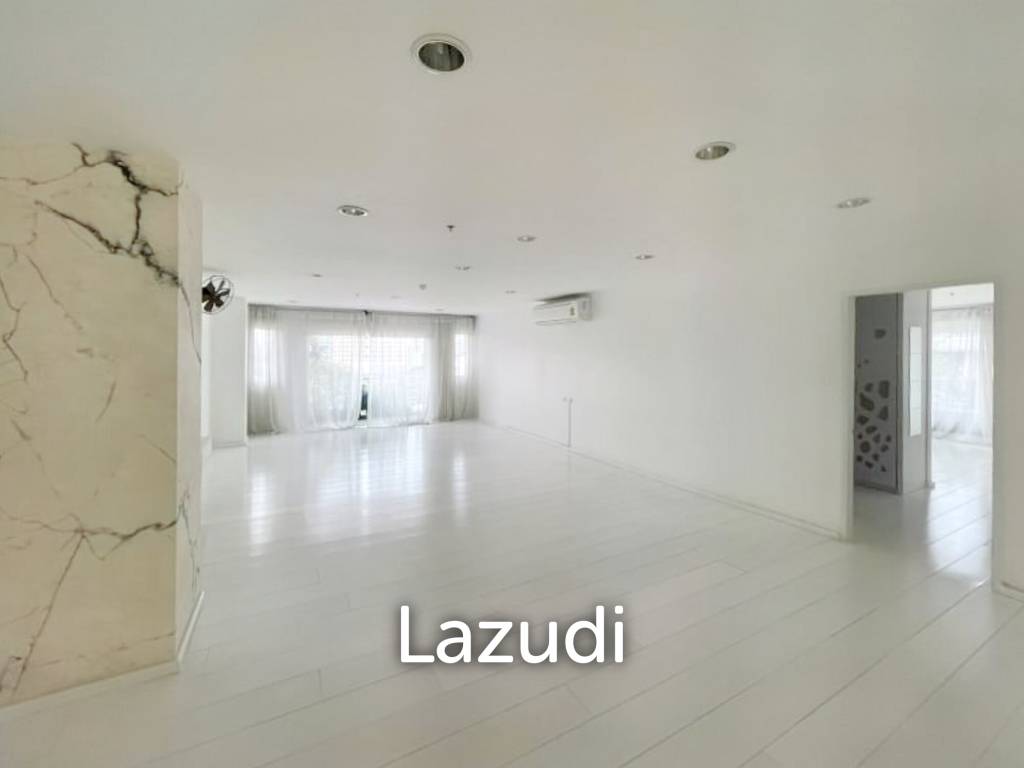รูป Serene Place Sukhumvit24 - BTS Phrom Phong - Duplex - รูปที่ 8/15