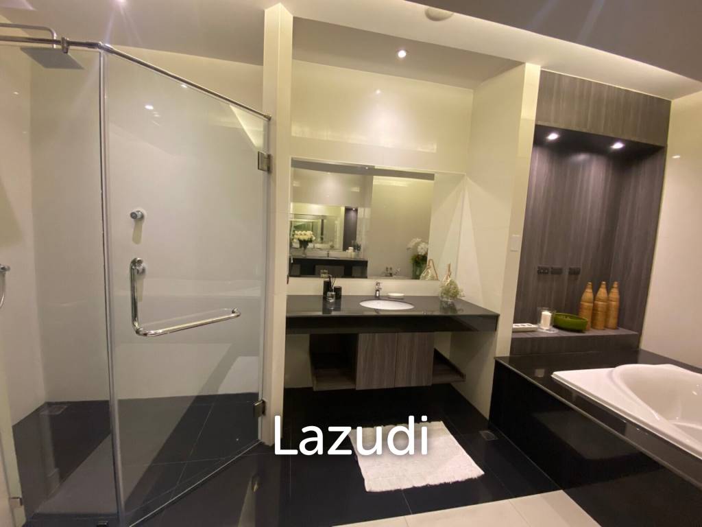 picture 3 Bed 4 Bath 268 SQ.M La Royale Beach - 25/35