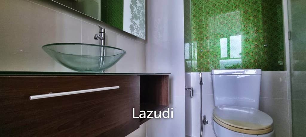 picture 1 Bed 1 Bath 37 SQ.M. Grande Caribbean Condo - 4/5
