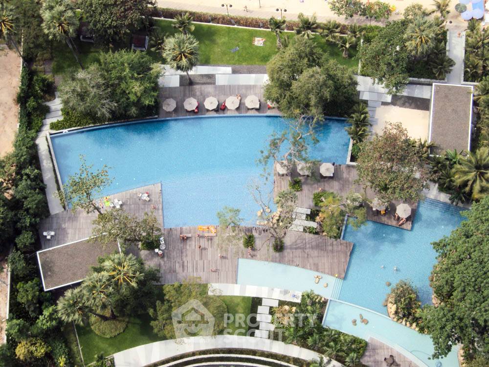 picture High-Floor 3-BR 177 Sqm Duplex Condo For Rent, Phratamnak near Beach (ID 995605) - 30/34