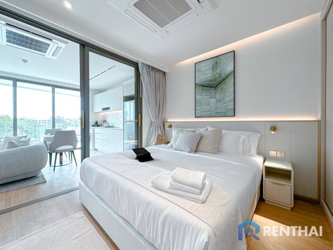 สำหรับ ขาย คอนโด 1 ห้องนอน ที่ The Aqua