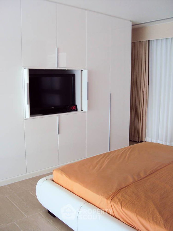 picture High-Floor 3-BR 177 Sqm Duplex Condo For Rent, Phratamnak near Beach (ID 995605) - 21/34