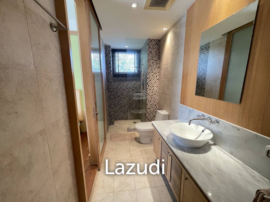picture Blue Lagoon: High Quality Condo with 2 Bedroom and 2 Bathroom on 3rd Floor - 12/17