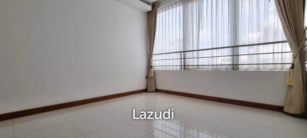 picture 3 Beds 1 Bath 106 SQ.M. La Royale Condo - 13/16