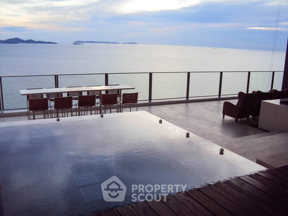 picture High-Floor 3-BR 177 Sqm Duplex Condo For Rent, Phratamnak near Beach (ID 995605) - 26/34