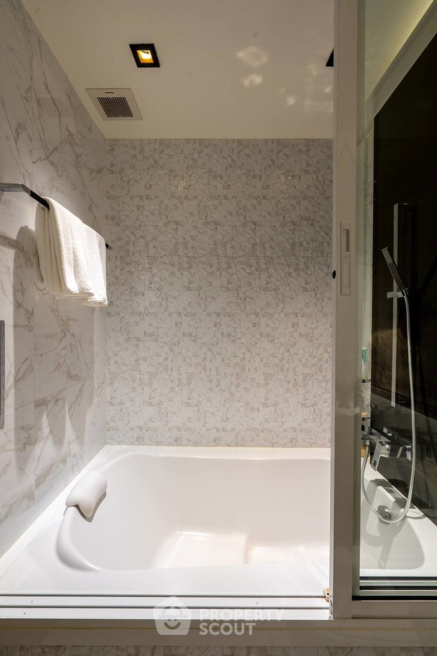 รูป คอนโด 2 ห้องนอน ขาย ที่ Mövenpick Residences & Pool Villas นาจอมเทียน (สัตหีบ) (ID 1350504) - รูปที่ 5/14