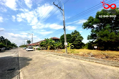 ขายที่ดิน : ขายที่ดิน 153.4 ตรว. หมู่บ้านเทพธารินทร์ รังสิต-นครนายก คลอง11  ธัญบุรี ปทุมธานี
