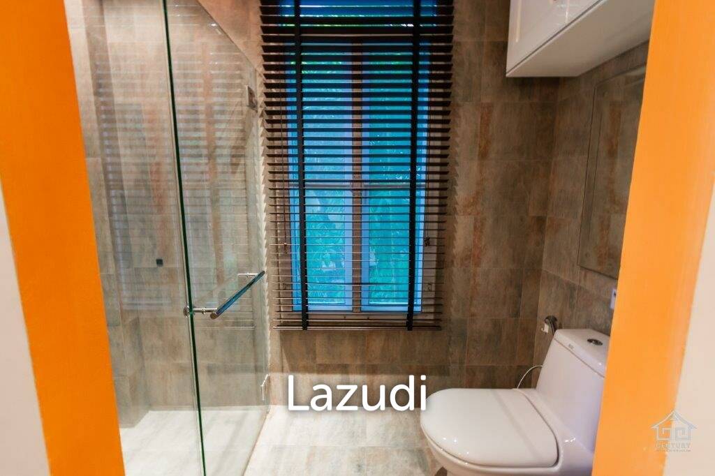picture BLUE LAGOON : Immaculately presented 2nd floor 2 bed condo overlooking large swimming pool lagoon. - 40/52