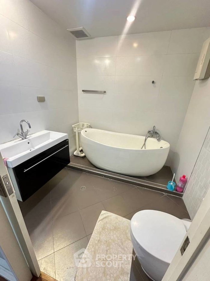 รูป คอนโด 2 ห้องนอน ขนาด 132 ตร.ม. ที่ Billion Tower ใกล้ เขตจอมทอง (ID 1521719) - รูปที่ 14/17