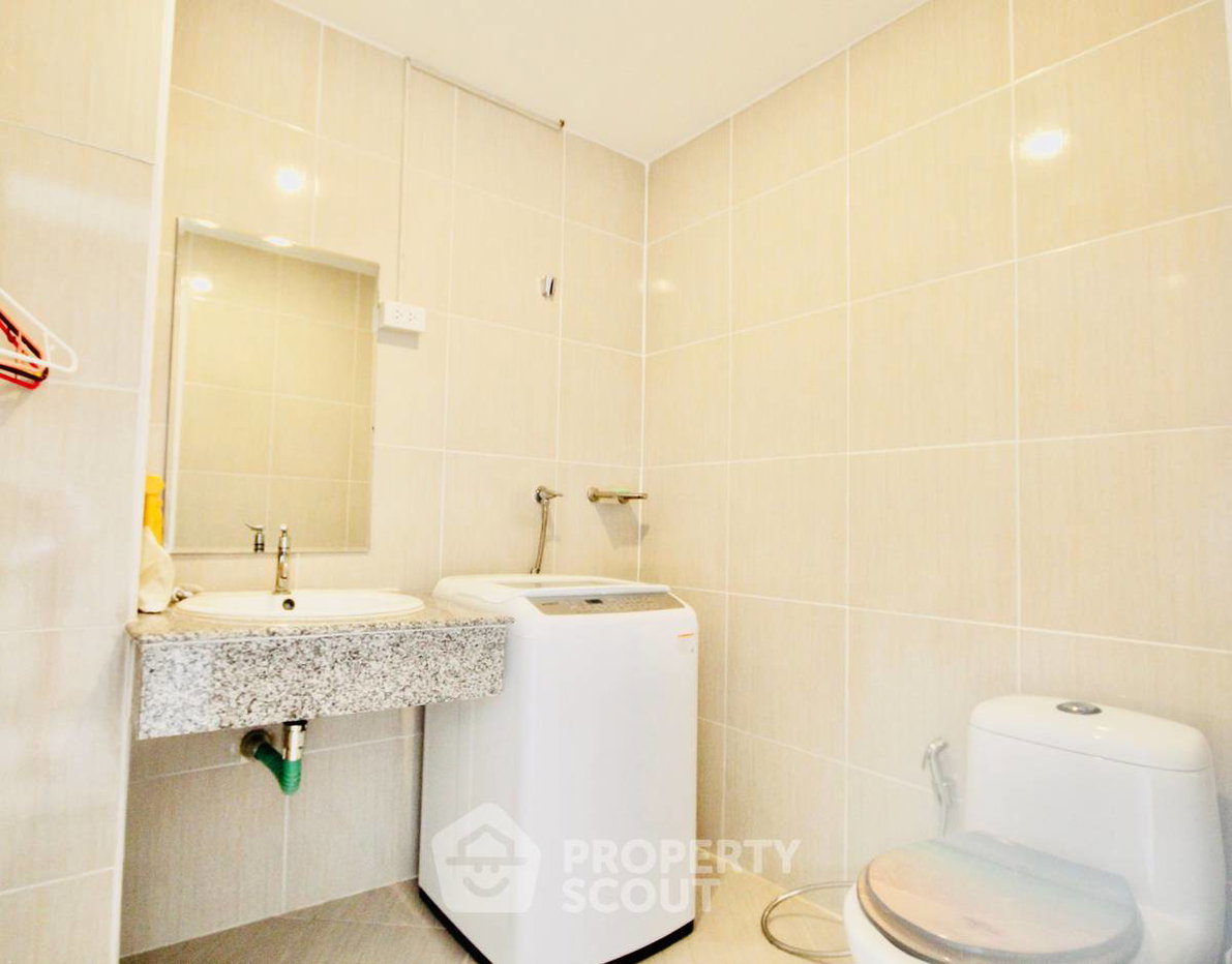 รูป ขายคอนโด 2 ห้องนอน 112 ตารางเมตร Bang Saray Lake and Resort Condominiums (ID 2068910) - รูปที่ 6/10