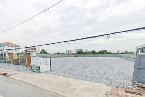 ที่ดินถมแล้วให้เช่า ติดถนนใหญ่ 4 เลน ตลาดเอซี ราคาดีที่สุดในย่านนี้ ลำลูกกา คลอง4 450 ม. หน้ากว้าง 75เมตร 7ไร่ 2800 ตร.ว. 11,200ตร.ม.
