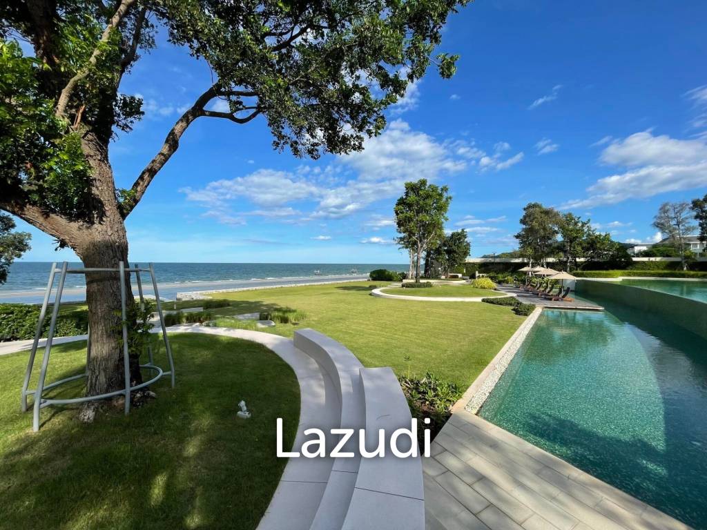 รูป WAN VAYLA : Luxurious 2 Bed Condo with Pool Access - รูปที่ 10/14